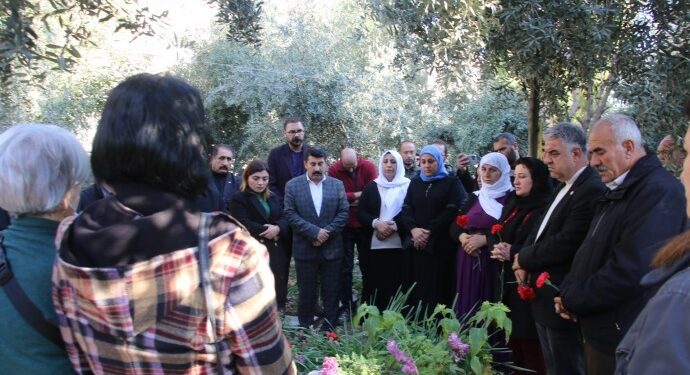 Cizîr’de sağlık emekçileri anıldı