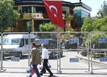 Seçilmiş eşbaşkandan kayyuma dava: Seçim yaklaştıkça taşınmazları satıyorlar