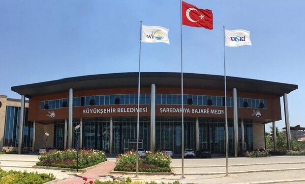 Wan’da kamu kuruluşlarına alınanlar AKP listelerinden seçiliyor