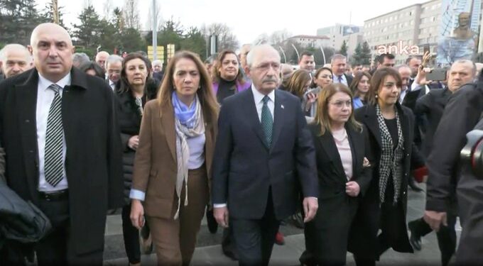Kılıçdaroğlu Adalet Bakanlığı’na yürüdü: 2 yıldır gıkınız çıkmıyor