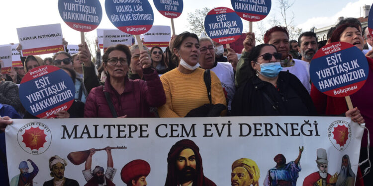 ‘Devletin Alevi’si olmayacağız’