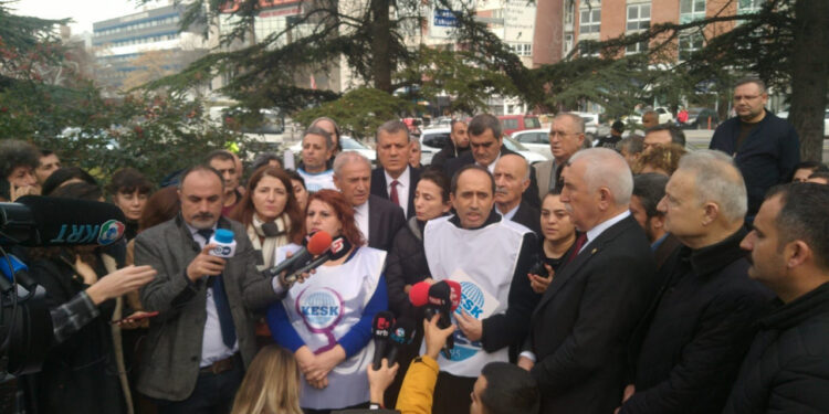 Meclis önünde emekçilere müdahale