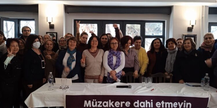 EŞİK: Anayasa teklifi eşitlik ilkesine aykırı