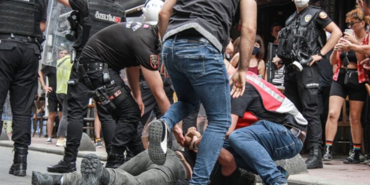 Tanrıkulu’dan Ekim ayı hak ihlali raporu: En az 875 işkence yaşandı