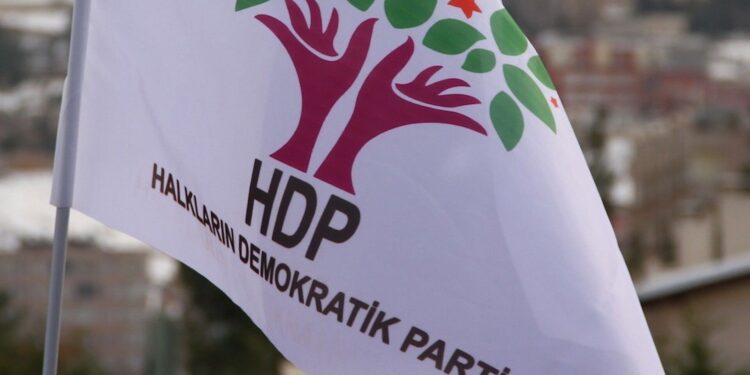 HDP İstanbul eski eşbaşkanları ve üyelerine ceza yağdı