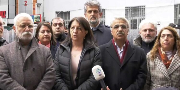 HDP Eş Genel Başkanlarından ablukada açıklama: Çok az kaldı, gideceksiniz, yenileceksiniz