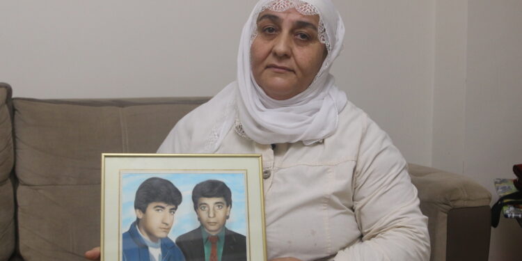 Yıllar sonra yine cenazesini almak için mücadele ediyor