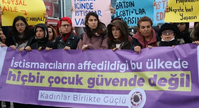 Kadıköy’de istismar protestosu: Devlet bu suça ortak