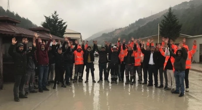 Balıkesir’de işten çıkarılan 243 işçi oturma eylemi başlattı