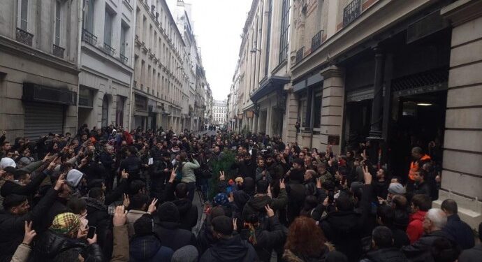 Ahmet Kaya Kürt Kültür Derneği önünde nöbet başlatıldı