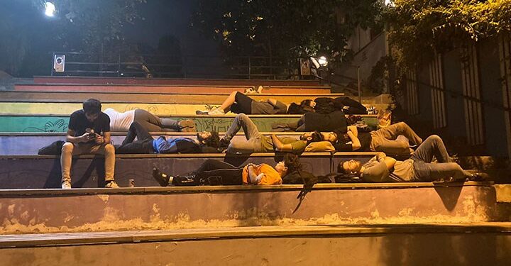 Öğrencilere günlük 40 lira veriliyor: Geçinemiyoruz