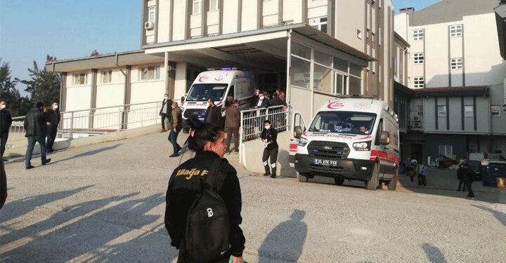 Gaz sızıntısından zehirlenen 9 işçiden biri yaşamını yitirdi