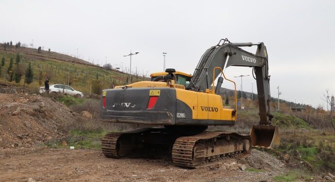 Kayyum belediyesi Dicle Nehri yatağını değiştiriyor