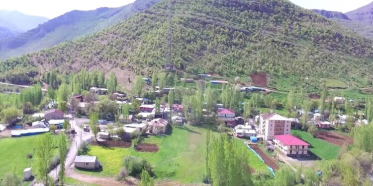 AKP İlçe Başkanı köye dönüşleri istemedi, dilekçe veren yurttaşlara soruşturma açıldı