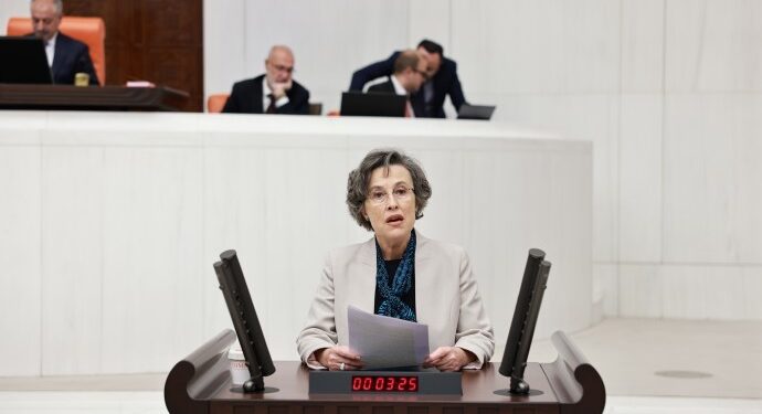 Kerestecioğlu: AYM rolünü kapatma davası ile belirleyecek