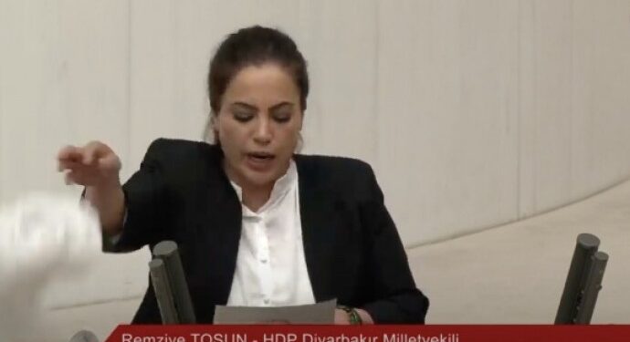 Remziye Tosun, Genel Kurul’a beyaz tülbendini attı