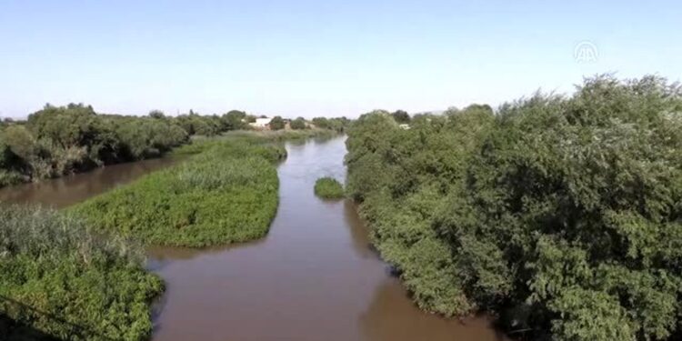 26 yıldır Gediz Nehri’ni zehirliyorlar