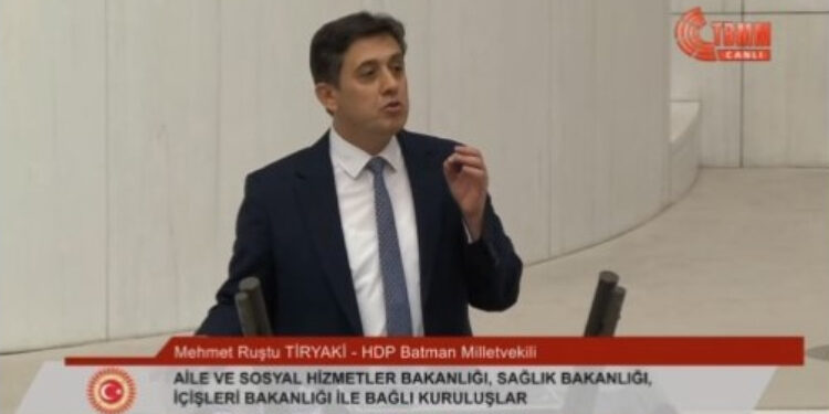 Soylu’nun suçlular albümü yine Meclis gündeminde: Alın size kahraman!