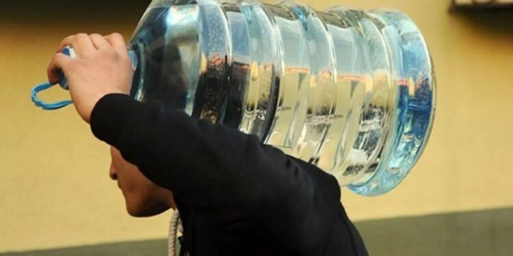 Allah’ın suyuna servet ödüyoruz