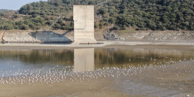 Musluklardan akan su ‘dördüncü sınıf’ kirliliğinde!
