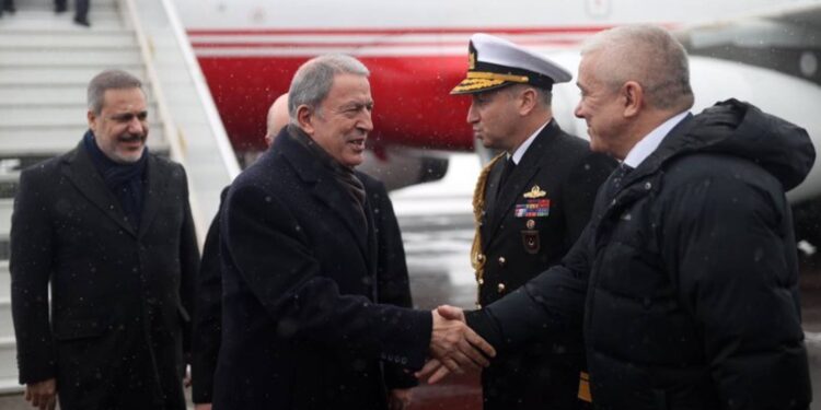 Akar Suriye ve Moskova hattında görüşmelerin süreceğini söyledi