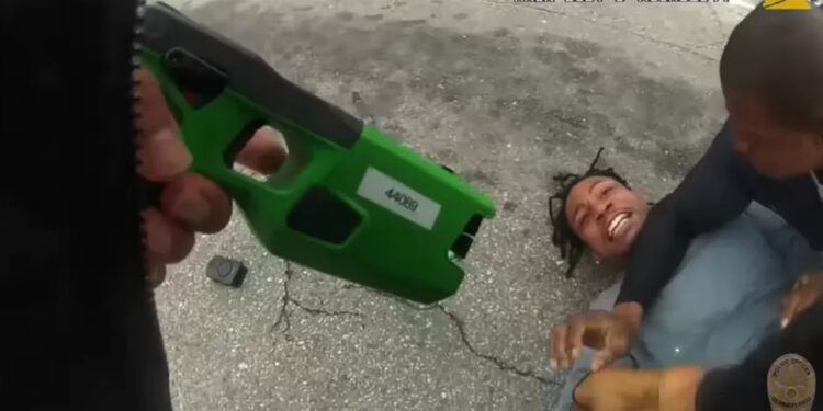 Black Lives Matter kurucusunun kuzeni polis şiddetiyle hayatını kaybetti