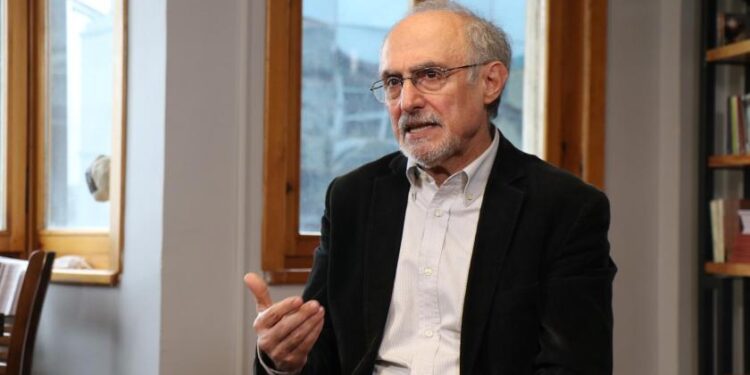 Tarihçi Aydın: Demokratik Cumhuriyet panzehirdir