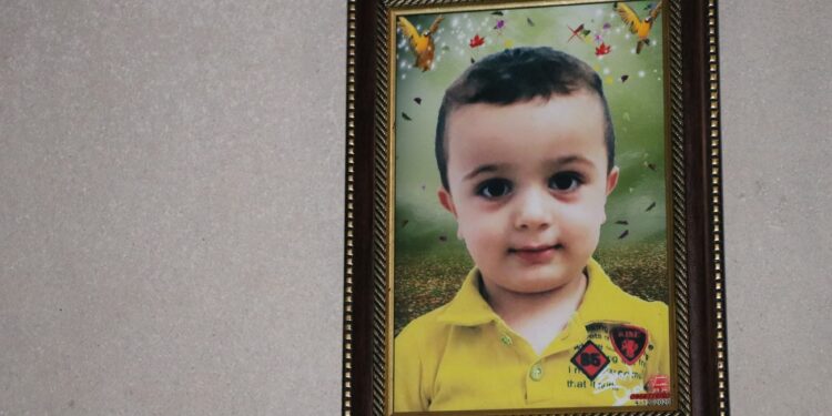 Soğuktan yaşamını yitiren Wisam’ın annesi: Şam ambargoyu kaldırsın