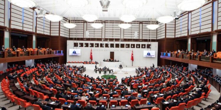 CHP ve İYİ Parti, anayasa değişikliği teklifine ‘hayır’ diyecek