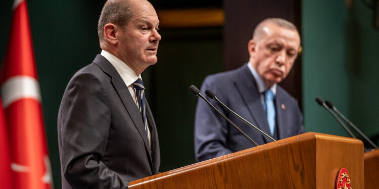 Erdoğan Berlin ziyaretini iptal etti