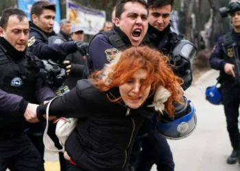 HRW’den Türkiye raporu: Basın, muhalefet, kadınlar baskı altında