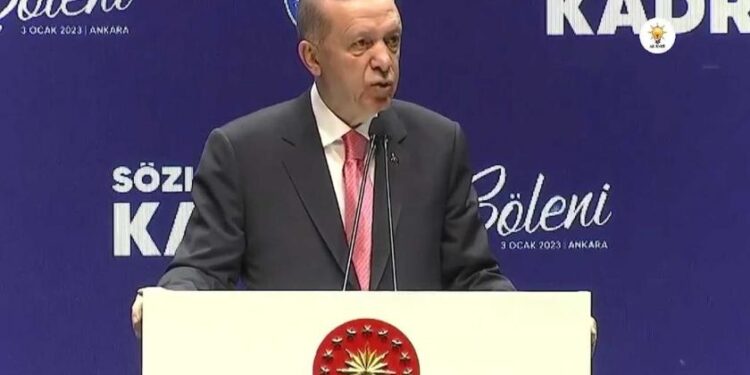 Erdoğan, memur ve emekli maaşı zamlarını yüzde 25 olarak açıkladı