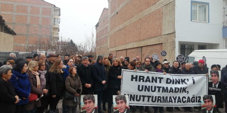 Hrant Dink doğduğu evin önünde anıldı