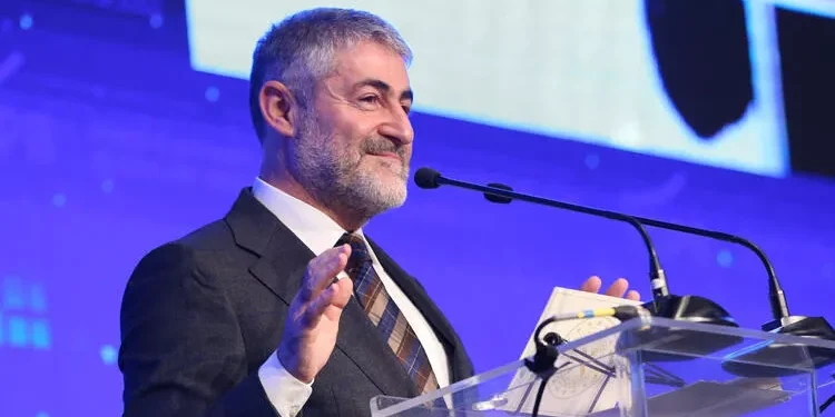 Nebati’ye göre lira değer kazanırsa işsizlik olur