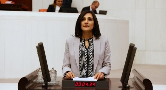 Tutuklu gazeteciler Meclis gündeminde