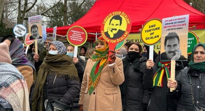 AK önündeki tecrit eylemi 2’nci gününde