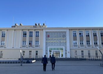 Kayyum tarafından belediye bütçesinden kaymakamlığa mobilya alındı