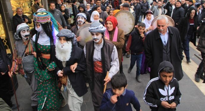 Kürtler Amed’te Serê Salê’yi kutluyor