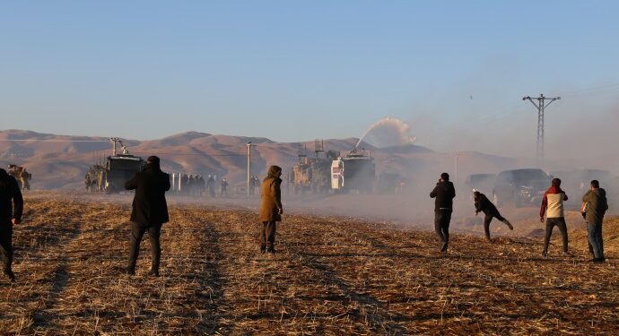 Mele Korkmaz: Cenazeye saldırı zulümdür