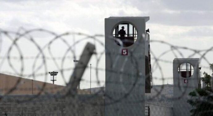 Kanuna aykırı ama cezaevinde kalabilir!