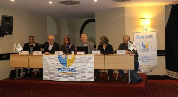 Aydın ve yazarlar: Oylarımız barış isteyenlere