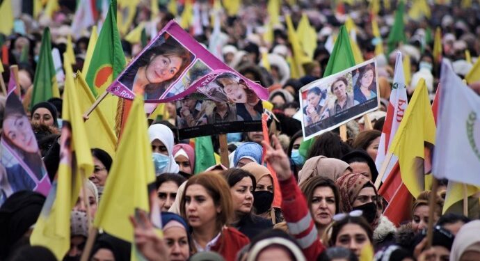 Kuzey ve Doğu Suriye’de Paris’te katledilen kadınlar anıldı