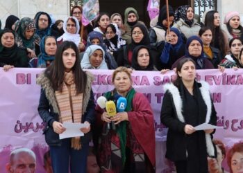 Paris’te katledilen kadınlar için Qamişlo’da anma