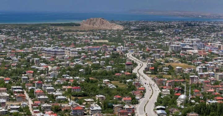 Wanlı kadınlar: Failler üniformalı olunca yargı işlemiyor