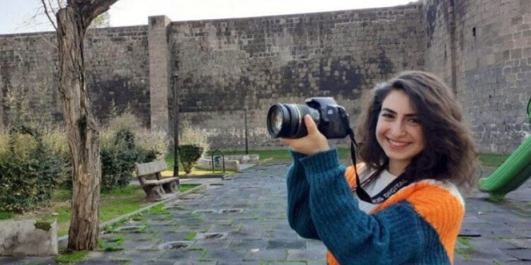 Tutuklu gazeteci Değer’e yeni bir dava açıldı