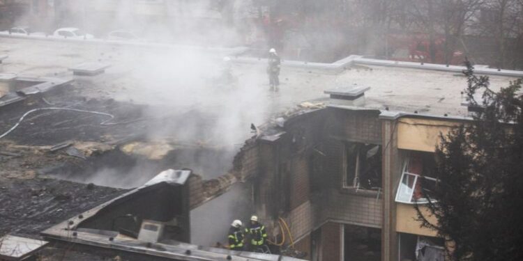 Zelenskiy düşen helikopter ile ilgili konuştu: Savaş zamanlarında kaza yoktur