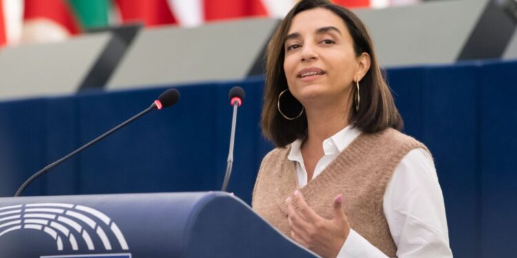 AP Milletvekili İncir: Türkiye saldırılarına ses çıkaralım