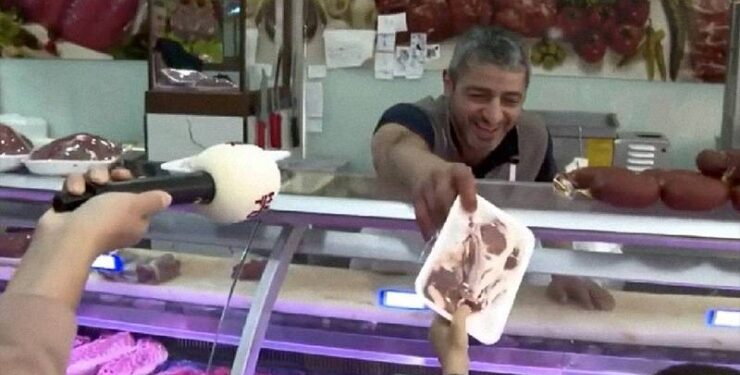 ‘Karne hediyesi et’ haberini yapan muhabir işten çıkarıldı