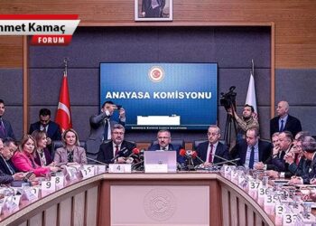 Başörtüsüne Anayasal güvencede evet-hayır tuzağı