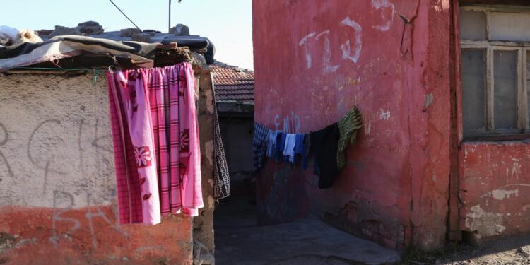 İktidar Romanları sadece oy potansiyeli olarak görüyor: Tek sorunumuz konut değil